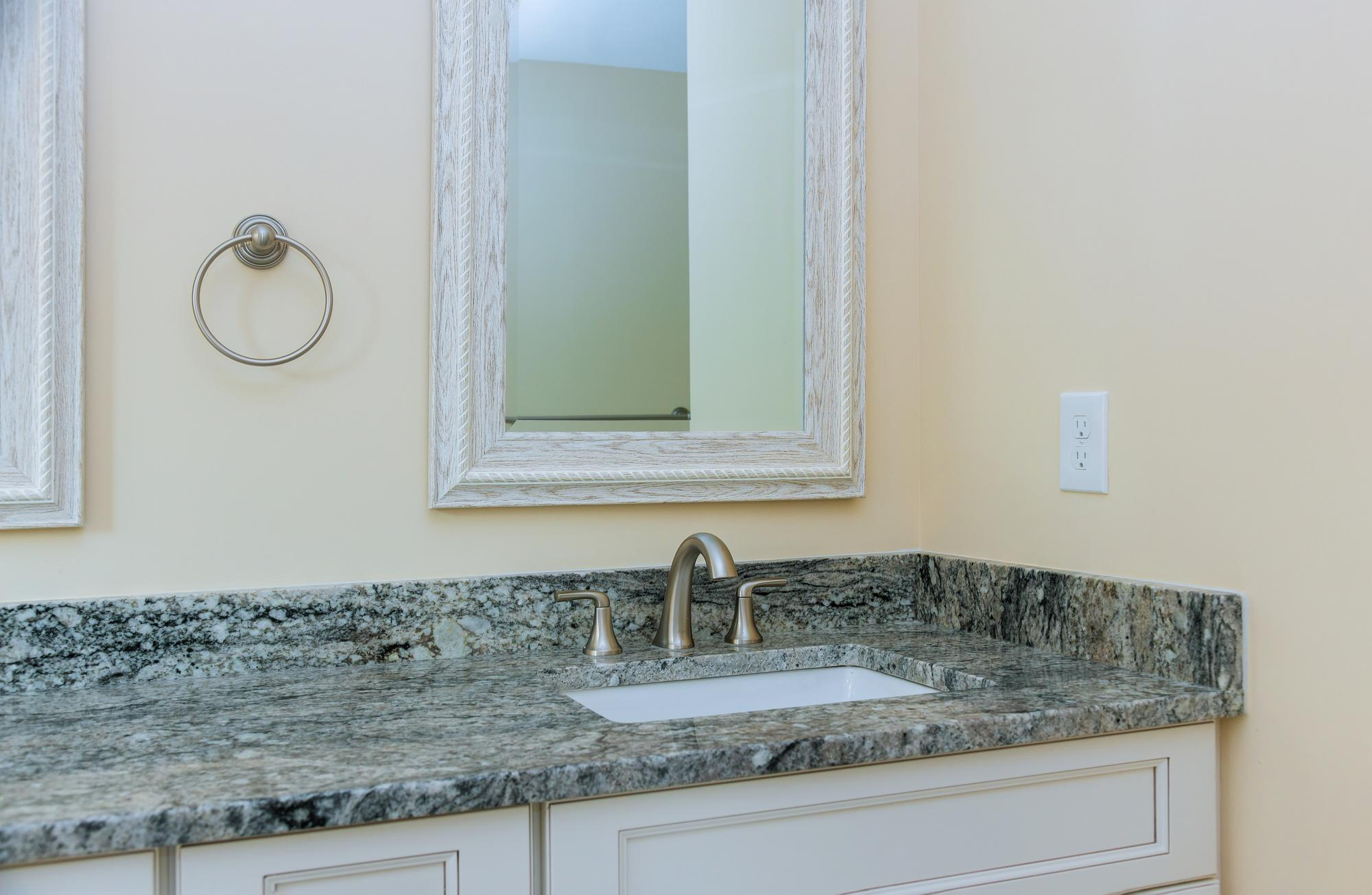 Natural stone granite colors and patterns Houston TX